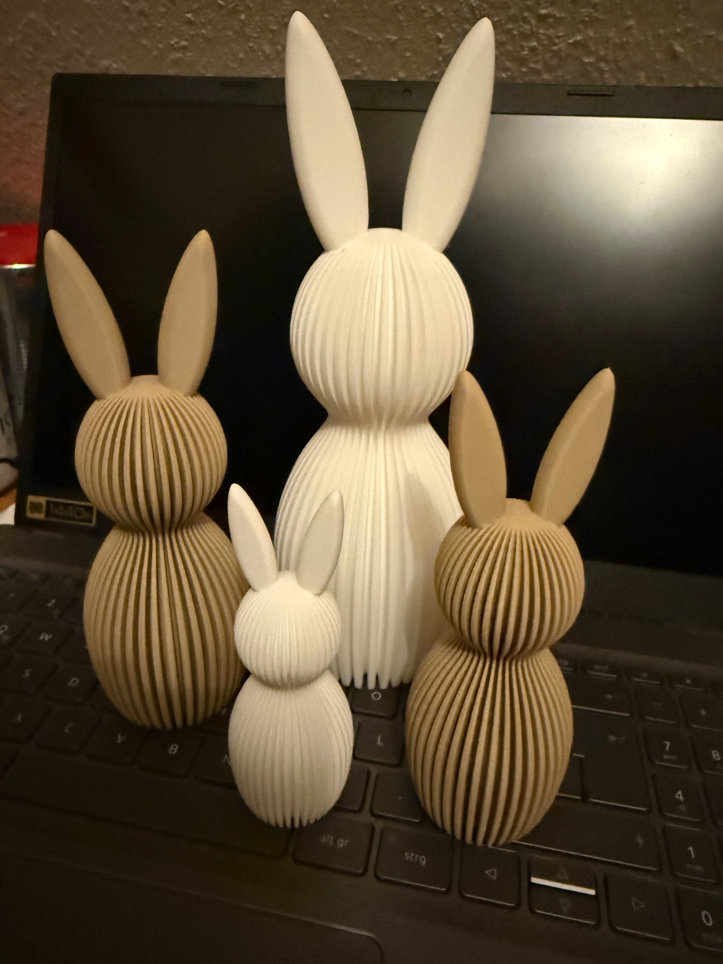 Moderner Deko-Osterhase