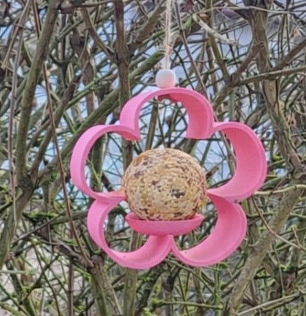 Meisenknödelhalter aus dem 3D-Druck – Blumenform 🌸